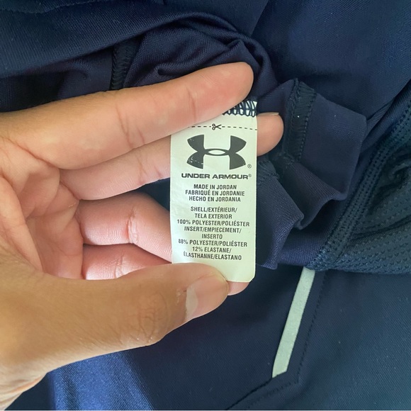 Navy Blue Underarmour Workout Shirt - Picture 8 of 8